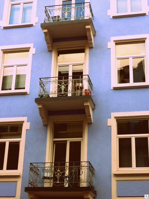 Blaue Balkone